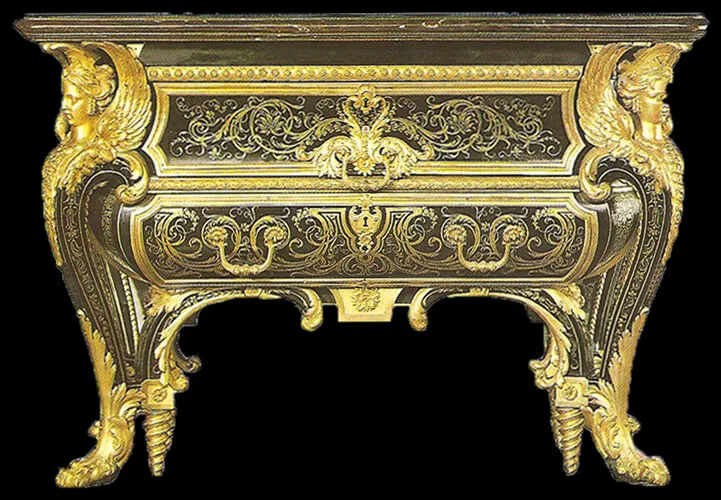 La paire de bureaux livrée par Boulle en 1708 pour la chambre de Louis XIV au Grand Trianon est la première commode datable avec précision La paire de bureaux livrée par Boulle en 1708 pour la chambre de Louis XIV au Grand Trianon est la première commode datable avec précision
