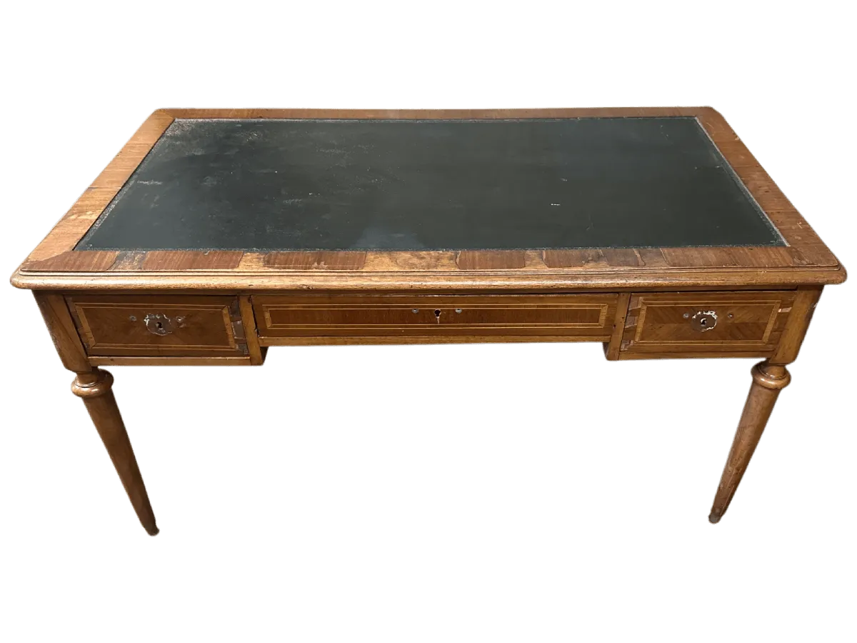 Avant restauration. Bureau de style Louis XVI Avant restauration. Restauration à Paris - Vincennes d'un Bureau de style Louis XVI