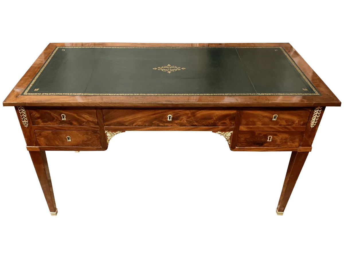 Après restauration. Bureau d'époque Charles X Après restauration. Restauration à Paris - Vincennes d'un Bureau d'époque Charles X