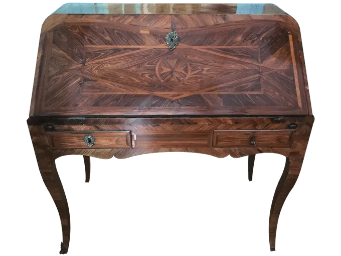 Avant restauration. Bureau d'époque Louis XV Avant restauration. Restauration à Paris - Vincennes d'un Bureau d'époque Louis XVI