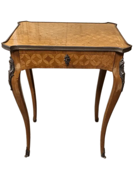 Avant restauration. Bureau Louis XV Avant restauration. Restauration à Paris - Vincennes d'un Bureau Louis XV