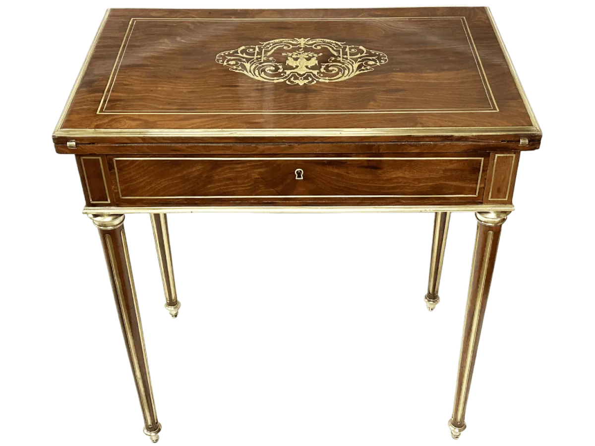 Après restauration. Bureau de style Louis XVI Après restauration. Restauration à Paris - Vincennes d'un Bureau de style Louis XVI