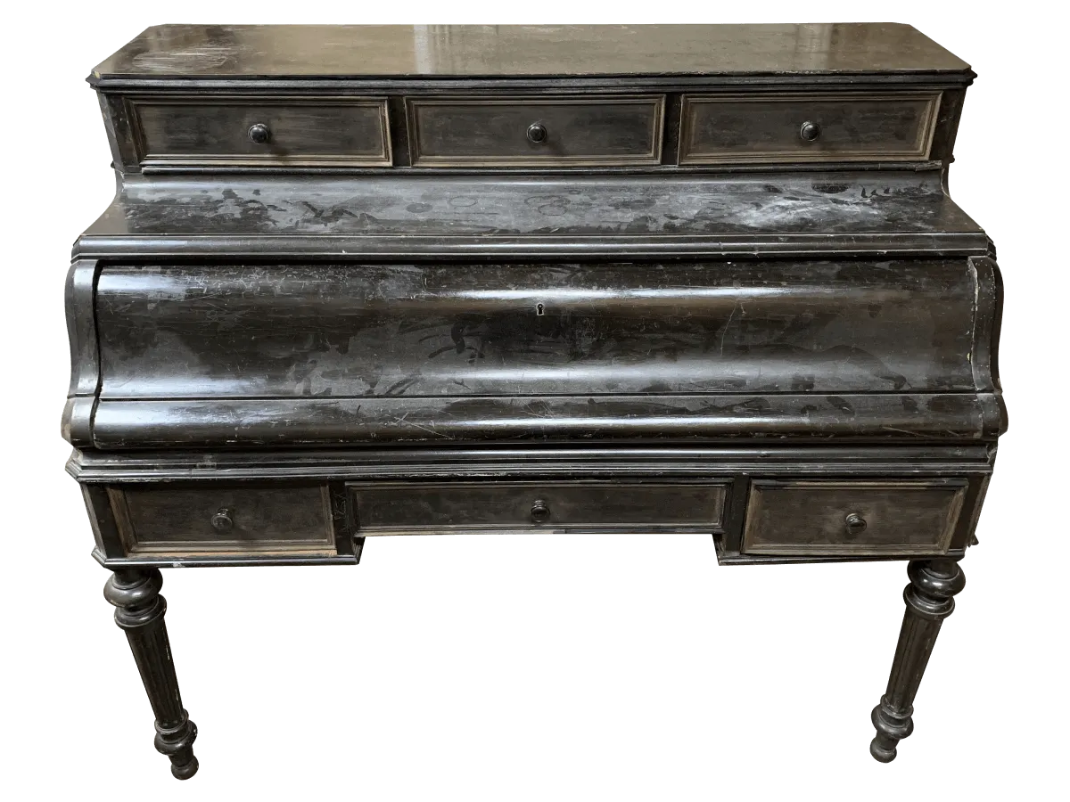 Avant restauration. Bureau d'époque Napoléon III Avant restauration. Restauration à Paris - Vincennes d'un Bureau d'époque Napoléon III