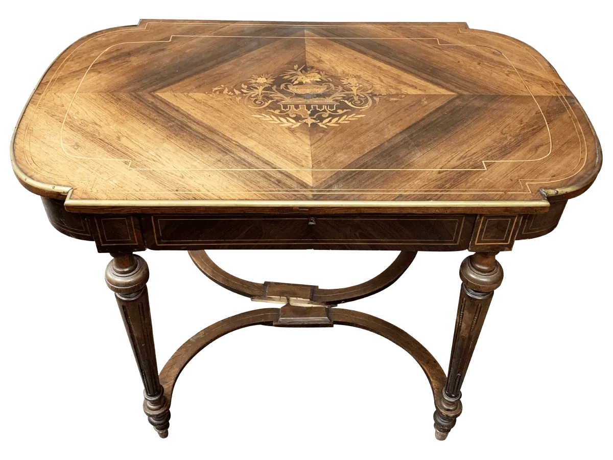 Avant restauration. Bureau de style Louis XVI Avant restauration. Restauration à Paris - Vincennes d'un Bureau de style Louis XVI