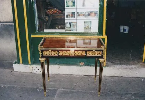 Après restauration. Bureau Louis XVI Après restauration. Restauration à Paris - Vincennes d'un Bureau Louis XVI