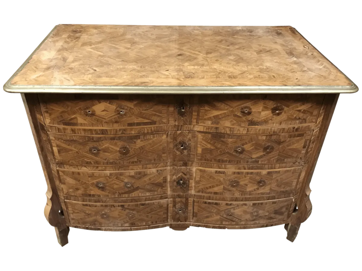 Avant restauration. Commode d'époque Louis XIV Avant restauration. Restauration à Paris - Vincennes d'une commode d'époque Louis XIV