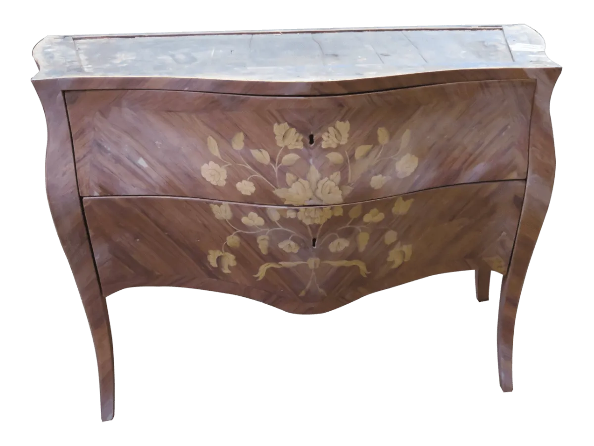 Avant restauration. Commode Louis XV Avant restauration. Restauration à Paris - Vincennes d'une commode Louis XV