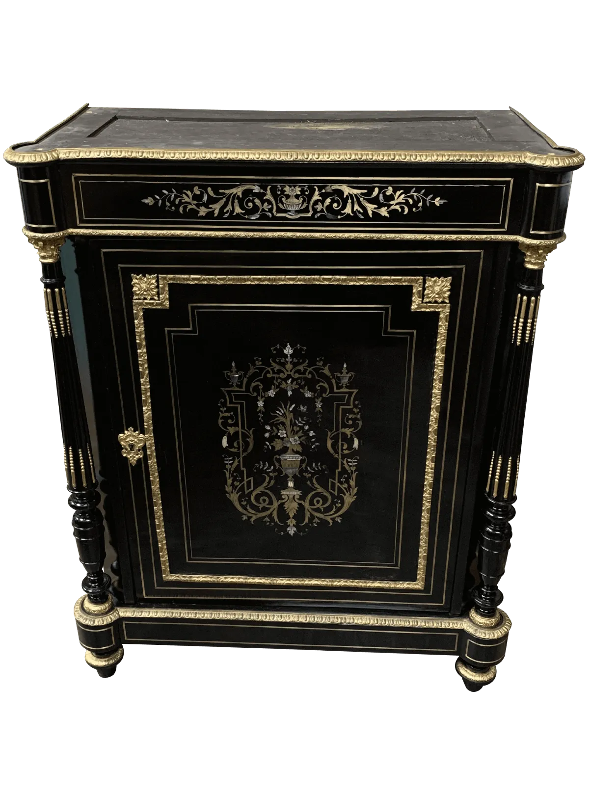 Après restauration. Meuble d'appui d'époque Napoléon III Après restauration. Restauration à Paris - Vincennes d'un meuble d'appui d'époque Napoléon III